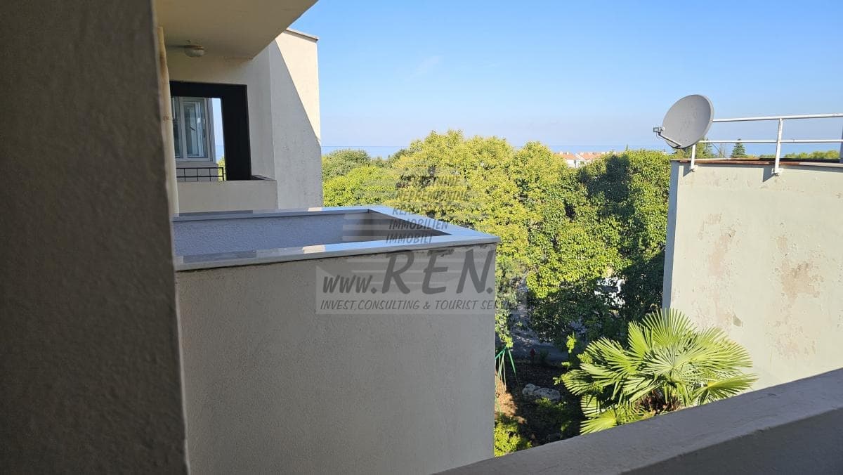 Wohnung mit Galerie und Meerblick – 300 m vom Strand
